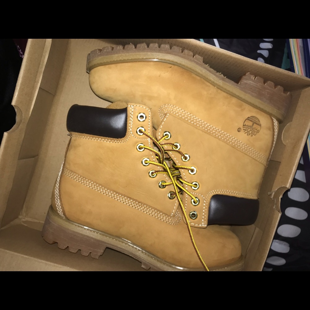 Timberlands - Picture 2 of 8